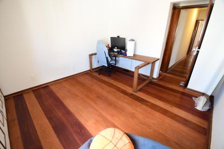 Apartamento à venda com 240m², 3 quartos e 2 vagasQuarto 2 - Suíte