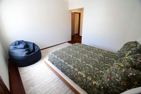 Apartamento à venda com 240m², 3 quartos e 2 vagasQuarto 3 - Suíte