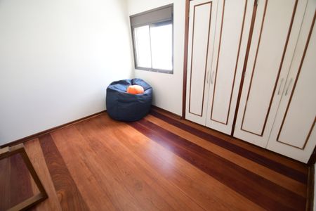 Apartamento à venda com 240m², 3 quartos e 2 vagasQuarto 2 - Suíte