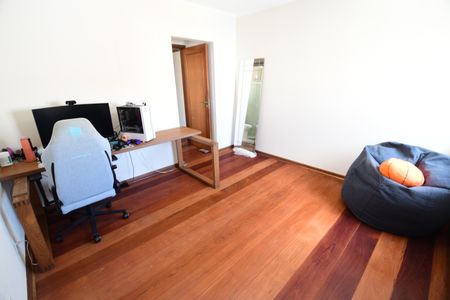 Apartamento à venda com 240m², 3 quartos e 2 vagasQuarto 2 - Suíte