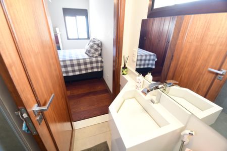 Apartamento à venda com 240m², 3 quartos e 2 vagasBanheiro Suíte