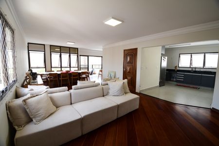 Sala de apartamento à venda com 3 quartos, 240m² em Centro, Campinas