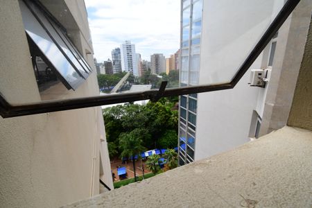 Apartamento à venda com 240m², 3 quartos e 2 vagasÁrea de Serviço - Vista