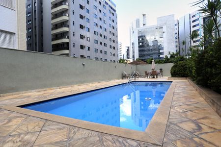 Apartamento para alugar com 100m², 3 quartos e 2 vagasÁrea comum - Piscina