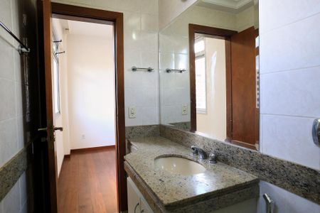 Apartamento para alugar com 100m², 3 quartos e 2 vagasBanheiro da Suíte