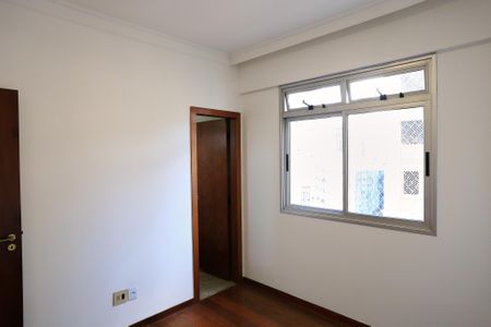 Apartamento para alugar com 100m², 3 quartos e 2 vagasSuíte