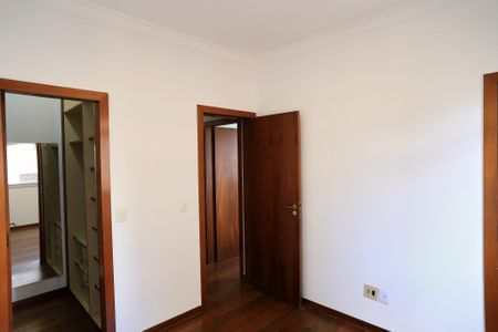 Apartamento para alugar com 100m², 3 quartos e 2 vagasSuíte