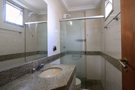Apartamento para alugar com 100m², 3 quartos e 2 vagasBanheiro da Suíte