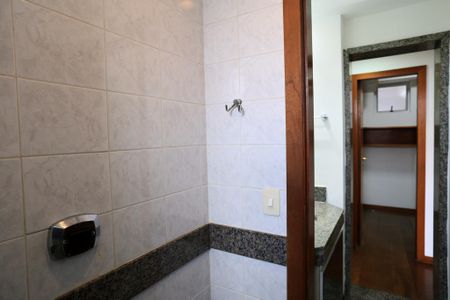 Apartamento para alugar com 100m², 3 quartos e 2 vagasBanheiro