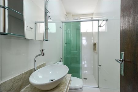 Apartamento para alugar com 70m², 3 quartos e 2 vagasBanheiro Social