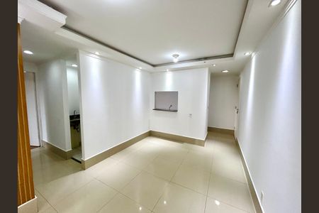 Sala de apartamento para alugar com 3 quartos, 61m² em Vila Endres, Guarulhos