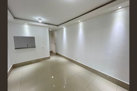 Apartamento para alugar com 61m², 3 quartos e 1 vaga Apartamento para alugar com 61m², 3 quartos e 1 vagaSala