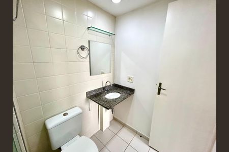 Apartamento para alugar com 61m², 3 quartos e 1 vaga Apartamento para alugar com 61m², 3 quartos e 1 vagaBanheiro da Suíte