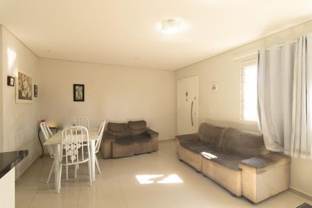 Sala de casa para alugar com 3 quartos, 94m² em Pinheirinho, Curitiba