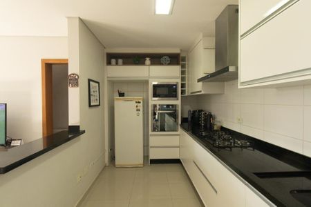 Casa para alugar com 94m², 3 quartos e 2 vagas Casa para alugar com 94m², 3 quartos e 2 vagasCozinha