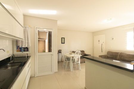 Casa para alugar com 94m², 3 quartos e 2 vagas Casa para alugar com 94m², 3 quartos e 2 vagasCozinha