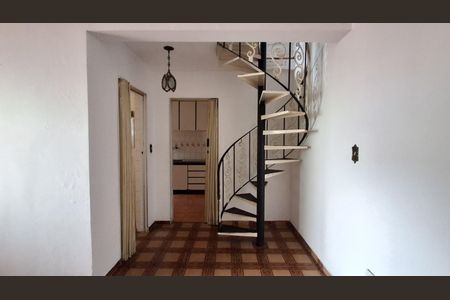 Sala de casa para alugar com 2 quartos, 105m² em Osvaldo Cruz, São Caetano do Sul