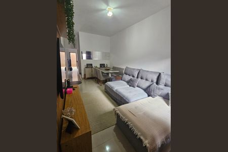 Sala de casa para alugar com 2 quartos, 270m² em Jardim Mitsutani, São Paulo