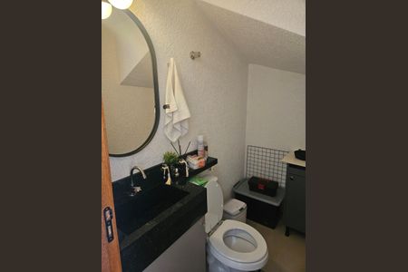 Banheiro de casa para alugar com 2 quartos, 270m² em Jardim Mitsutani, São Paulo