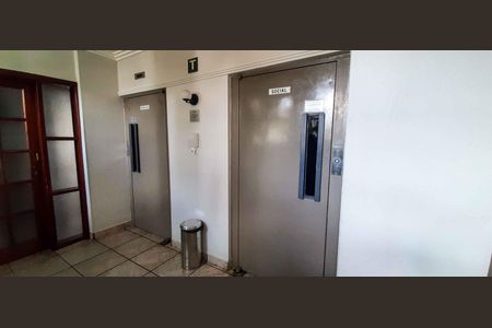 Apartamento à venda com 62m², 2 quartos e 1 vagaElevadores