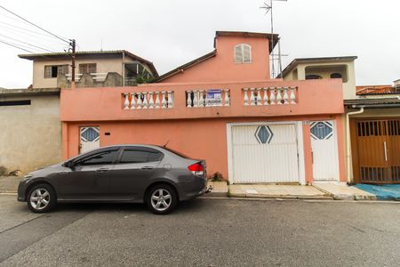 Casa para alugar com 140m², 3 quartos e 3 vagasFachada + Placa