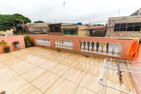 Varanda  de casa para alugar com 3 quartos, 140m² em Vila Nova Curuca, São Paulo