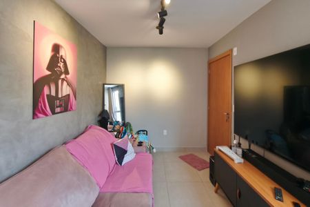 Sala de apartamento para alugar com 2 quartos, 43m² em Jardim Esmeraldina, Campinas