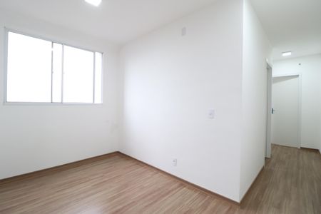 Sala de apartamento para alugar com 2 quartos, 46m² em Chácaras Tubalina E Quartel, Uberlândia