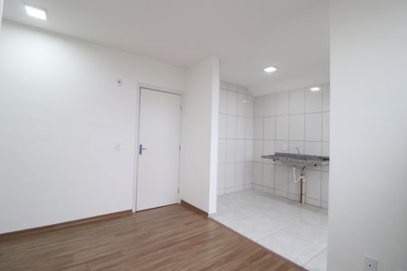 Sala de apartamento para alugar com 2 quartos, 46m² em Chácaras Tubalina E Quartel, Uberlândia