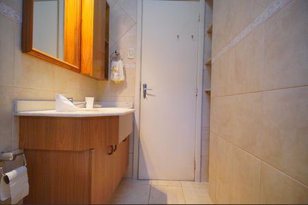 Casa para alugar com 214m², 4 quartos e 2 vagasBanheiro 2