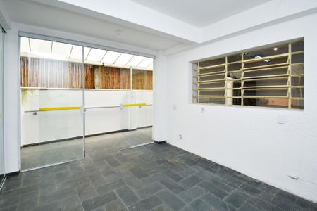 Casa para alugar com 258m², 3 quartos e 8 vagas Casa para alugar com 258m², 3 quartos e 8 vagasCozinha