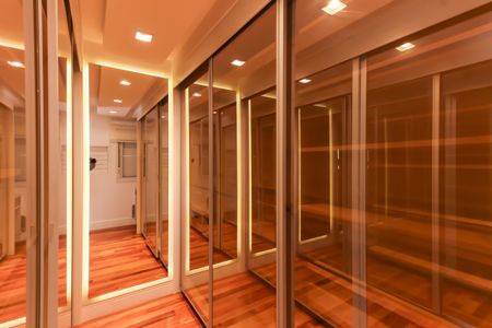 Apartamento para alugar com 72m², 2 quartos e 1 vagaCloset do quarto 2