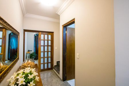 Casa à venda com 220m², 3 quartos e 5 vagasCorredor