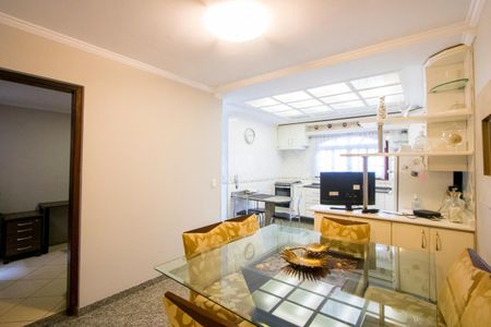 Casa à venda com 220m², 3 quartos e 5 vagasCozinha