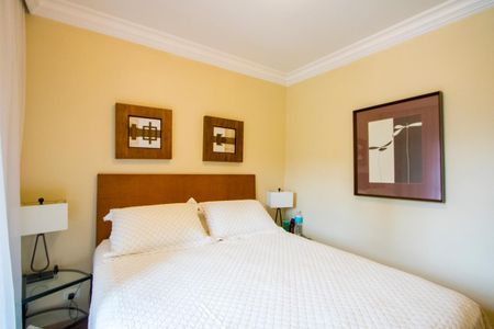 Casa à venda com 220m², 3 quartos e 5 vagasQuarto 1 - Suíte