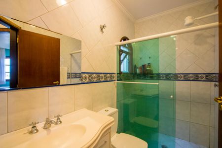 Casa à venda com 220m², 3 quartos e 5 vagasBanheiro social