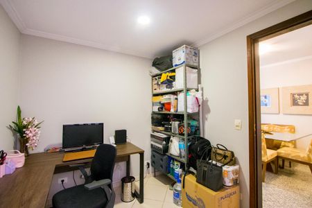 Casa à venda com 220m², 3 quartos e 5 vagasEscritório