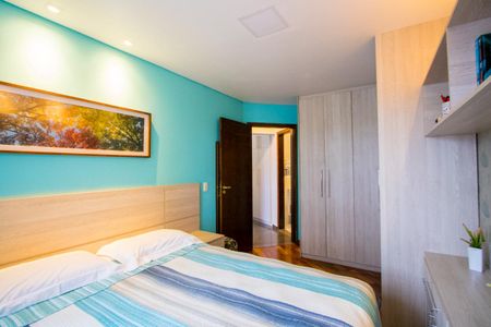 Casa à venda com 220m², 3 quartos e 5 vagasQuarto 2