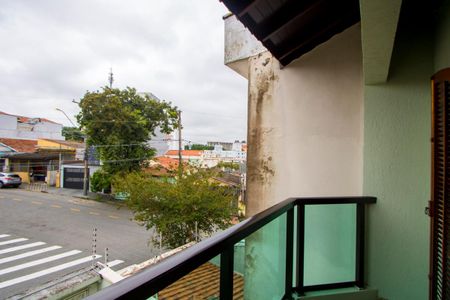 Casa à venda com 220m², 3 quartos e 5 vagasVaranda do quarto 1