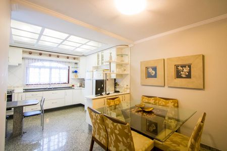 Casa à venda com 220m², 3 quartos e 5 vagasCozinha