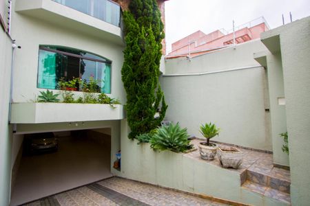Casa à venda com 220m², 3 quartos e 5 vagasÁrea externa