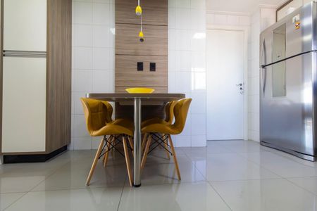 Apartamento à venda com 160m², 3 quartos e 2 vagasCozinha
