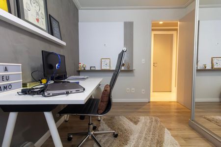 Apartamento à venda com 160m², 3 quartos e 2 vagasEscritório