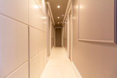 Apartamento à venda com 160m², 3 quartos e 2 vagasCorredor