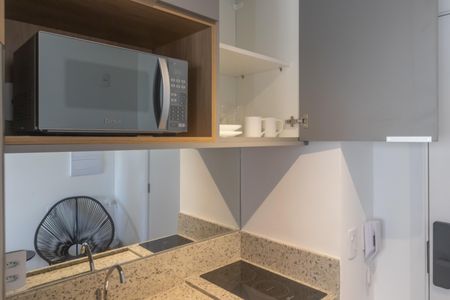 Cozinha de kitnet/studio à venda com 1 quarto, 25m² em Vila Nova Conceição, São Paulo