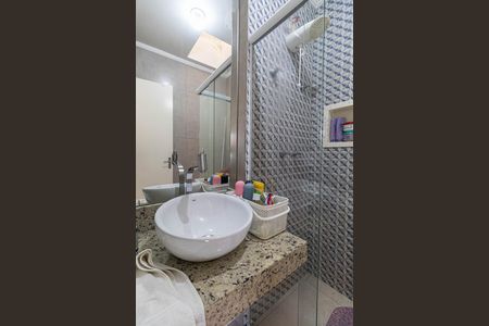 Casa de condomínio para alugar com 120m², 3 quartos e 2 vagasBanheiro