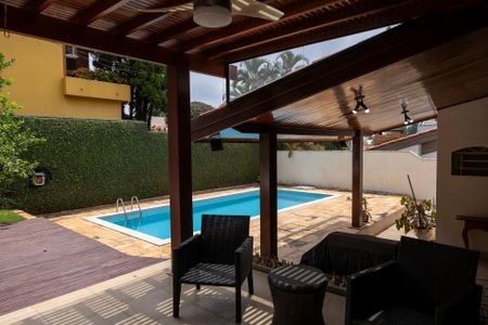 Casa de condomínio para alugar com 415m², 4 quartos e 4 vagasPiscina