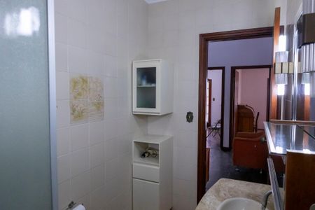 Casa de condomínio para alugar com 415m², 4 quartos e 4 vagasBanheiro Corredor