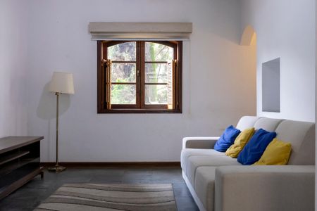 Casa de condomínio para alugar com 415m², 4 quartos e 4 vagasSala de TV