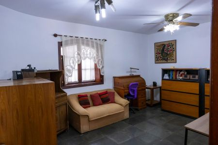 Casa de condomínio para alugar com 415m², 4 quartos e 4 vagasEscritório